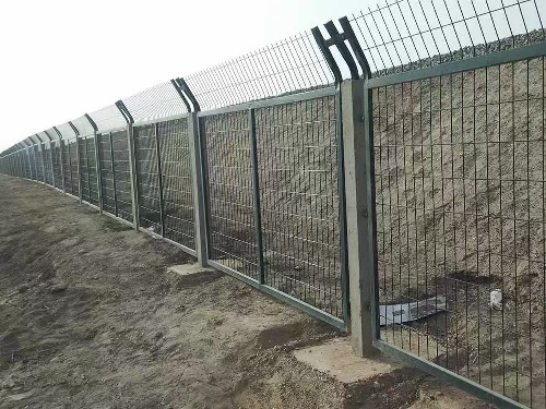 铁路防护网